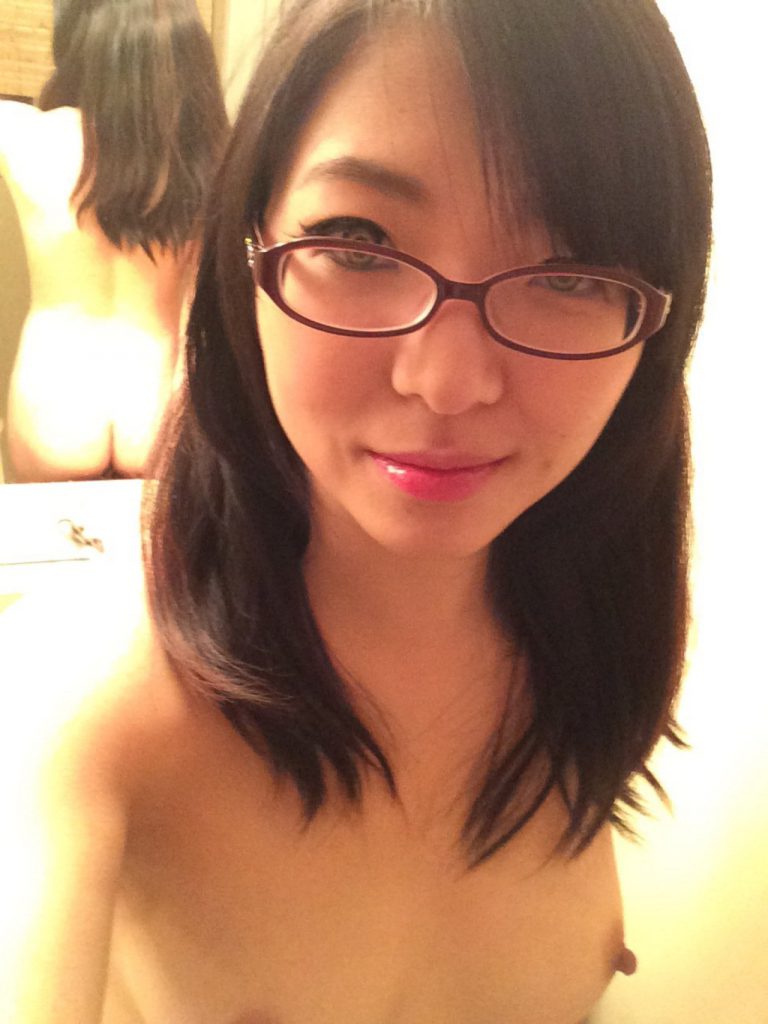 スタバ 店員 おっぱい