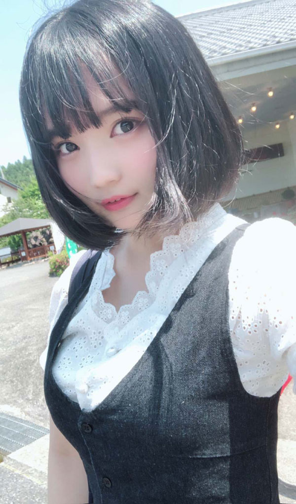【画像あり】「Fカップの広瀬すず」16歳でおっぱい大成長したAKB48矢作萌夏のギリギリ写真公開