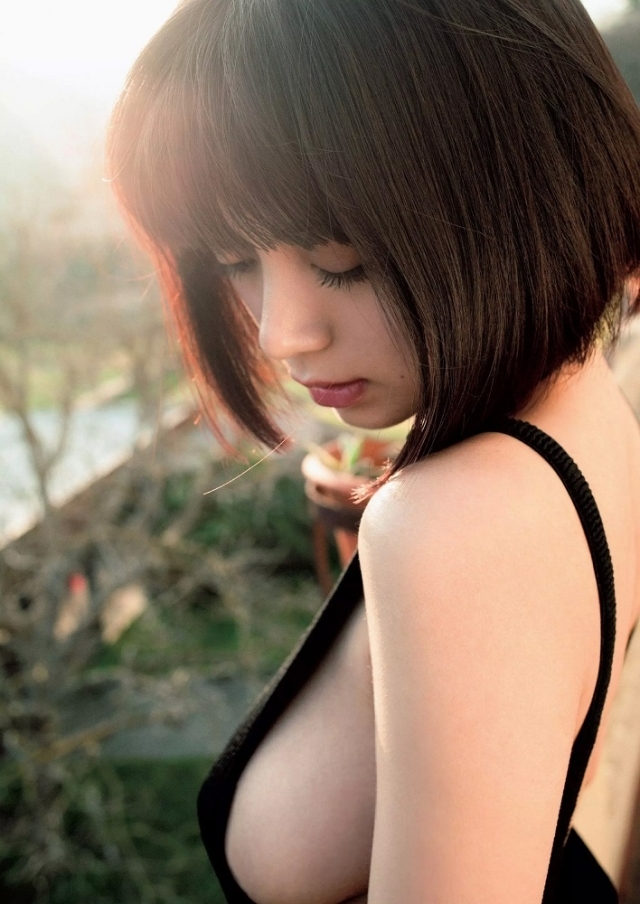 【画像あり】池田エライザの柔らかそうな横乳