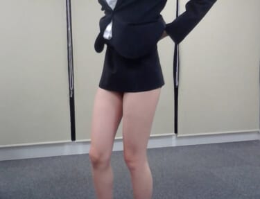 【画像】就活スーツ女子大生「このスカートの丈で面接受けたらその場で受かった笑」