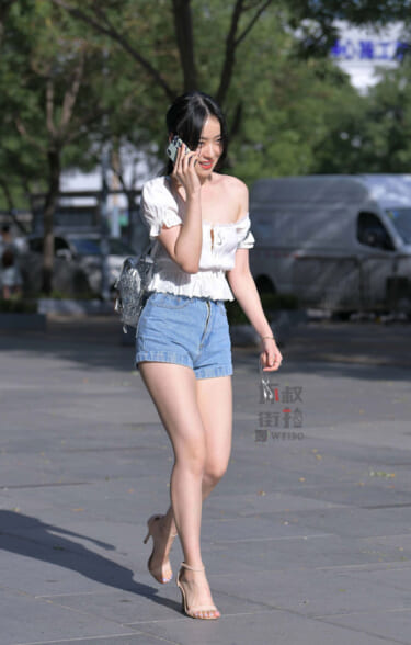 【画像】中国のその辺歩いてる素人女子がガチで美人すぎ＆スタイル良すぎ